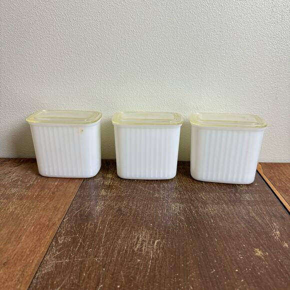 Set of 3 Hazel Atlas white milk glass Refrigerator containers with lids - Picture 5 of 13
